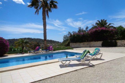 Beeld van het zwembad van een flat in Calpe